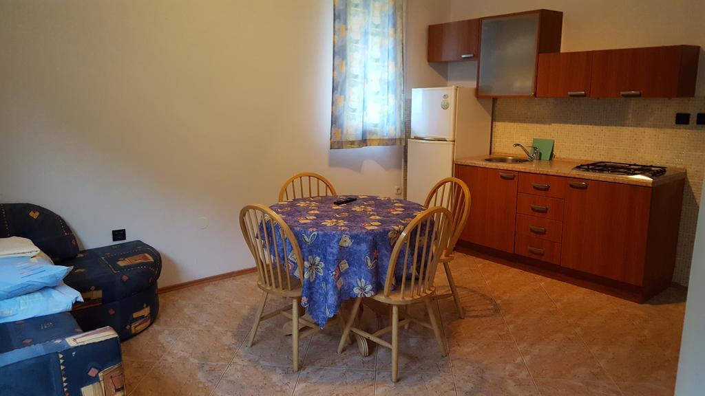 Apartments Vile Holiday Živogošće Eksteriør billede