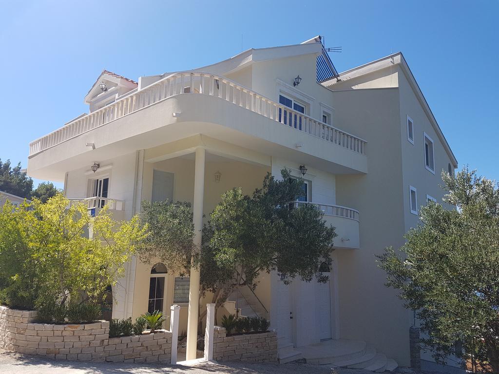 Apartments Vile Holiday Živogošće Eksteriør billede